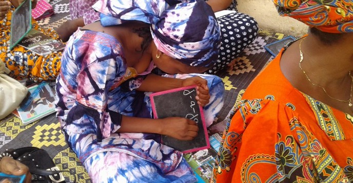 Women learning to wrtite, Senegal